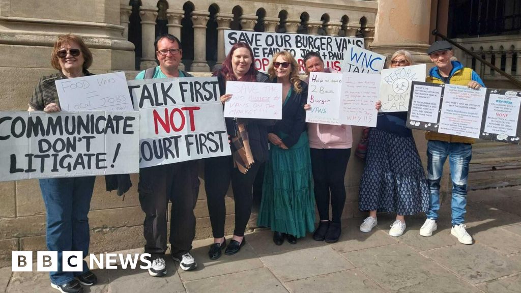 bbc.co.uk - Nadia Lincoln - Northampton protesters defend market food vans in council dispute