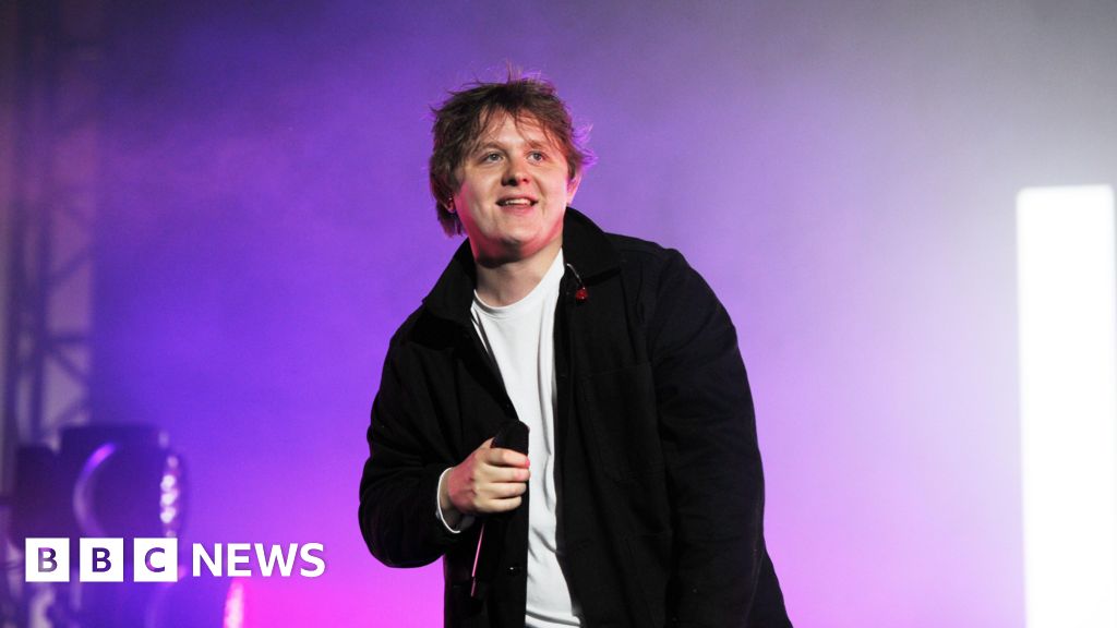 Lewis Capaldi makes stage return with surprise set at charity gig