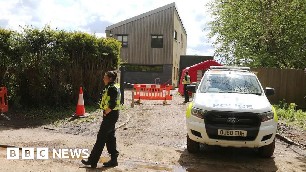 Man dies after he was trapped in a trench in Potten End