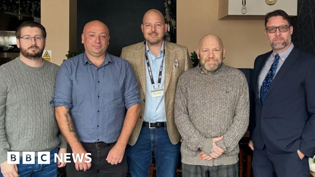 Four independent Portsmouth councillors switch to Reform UK