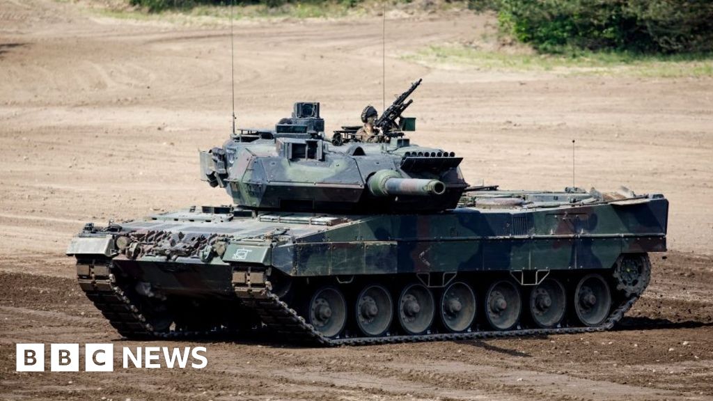 Tanks for Ukraine: Germany to send Leopard 2s and allow others to export – reports