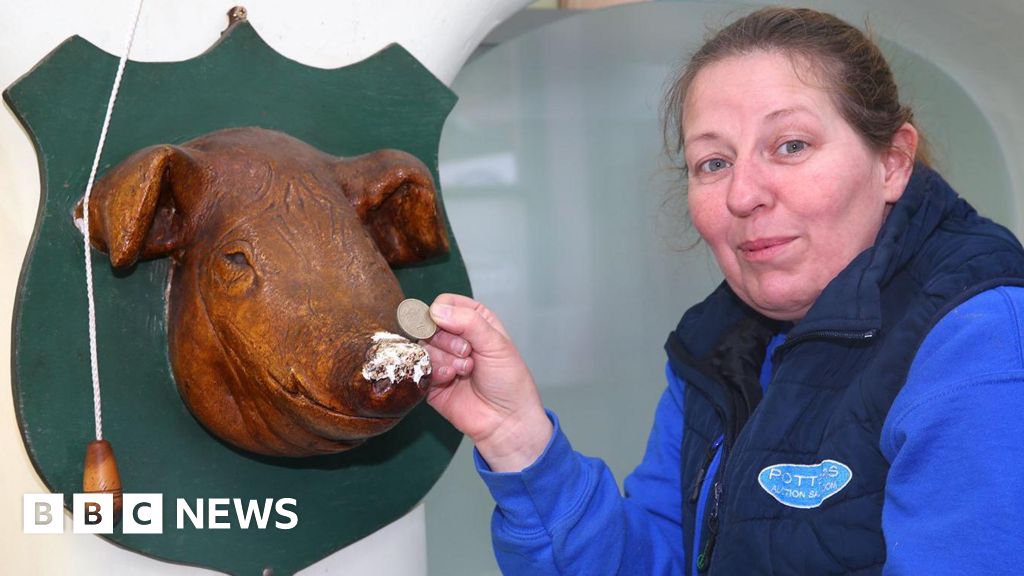 bbc.co.uk - Allan Watkiss - Eccentric' pig's head game from Susworth pub up for auction