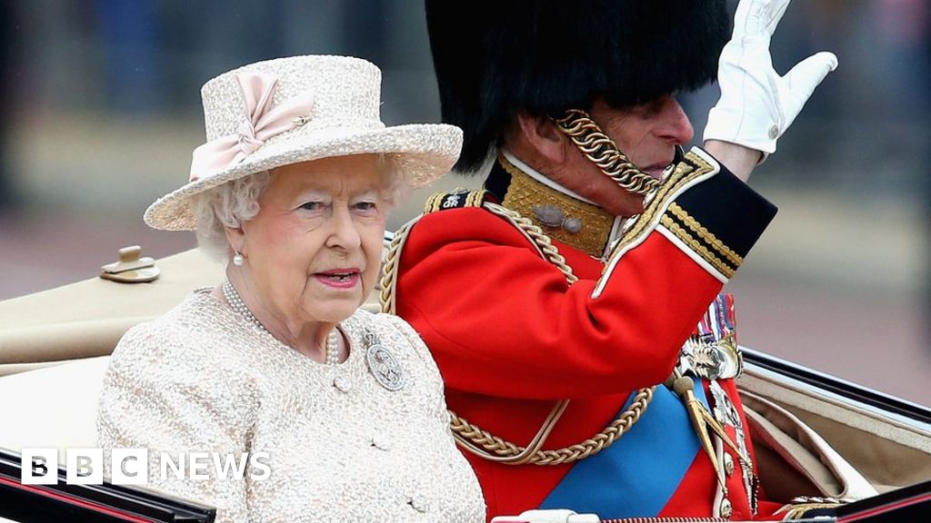 Queen's 90th birthday street party tickets to cost £150 - BBC News