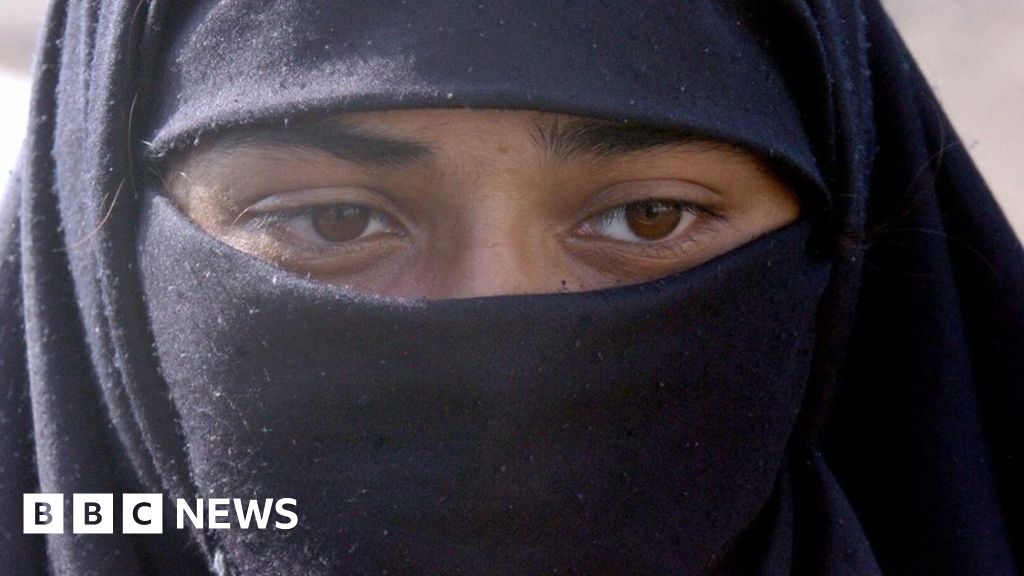 Triple Talaq India Top Court Reviews Islamic Instant Divorce Bbc News 