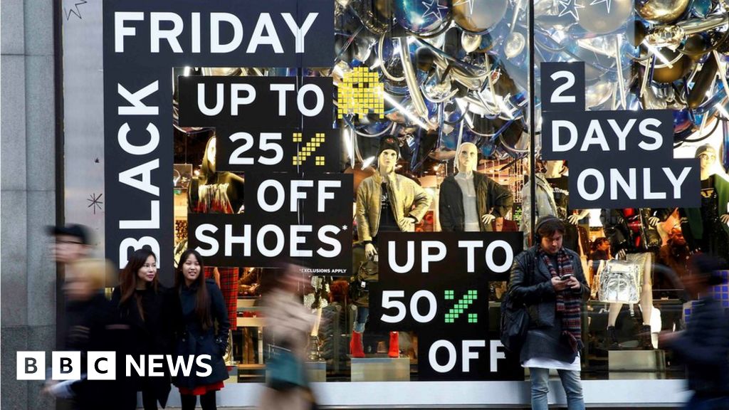 Black Friday &#39;online sales rise by 12% from last year&#39; - BBC News