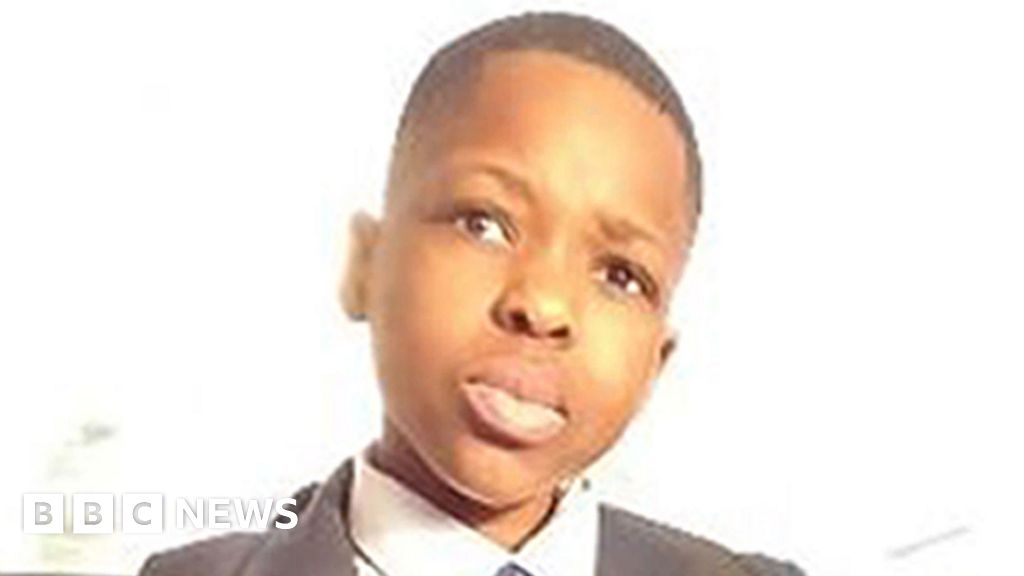 Police officer thought she would die, Hainault sword attack trial hears