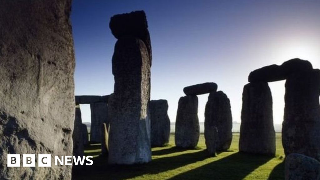 Stonehenge 'land trains' remain unused - BBC News