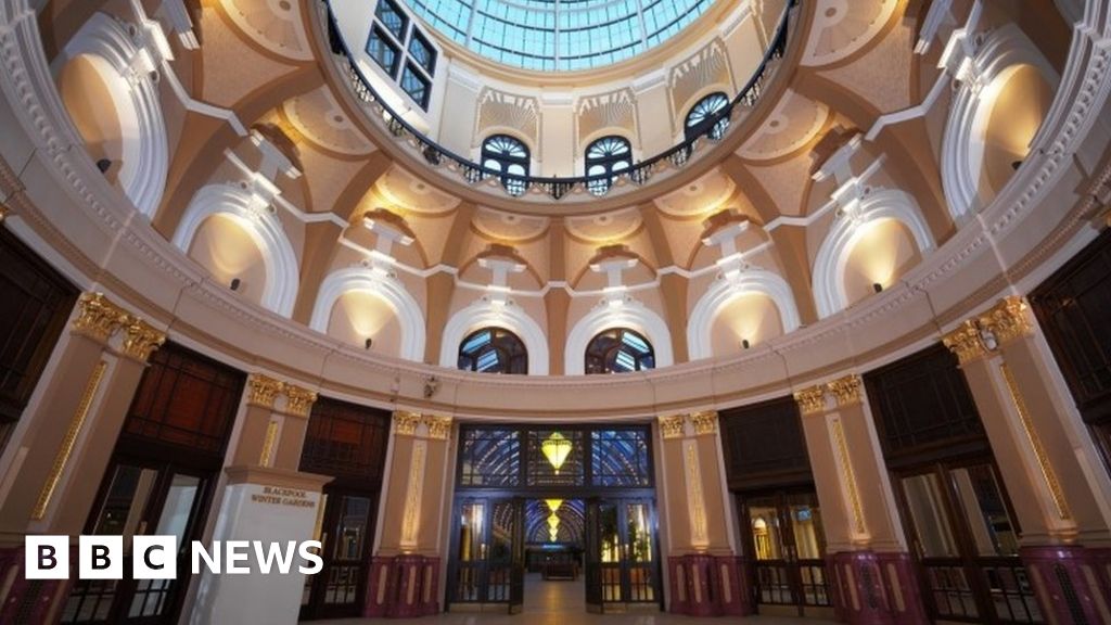 Blackpool Council sorry for pornographic images blunder