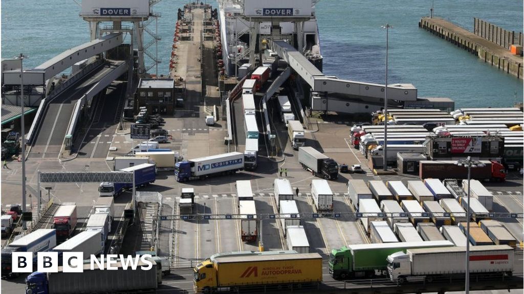 No-deal Brexit ferry contract queried - BBC News