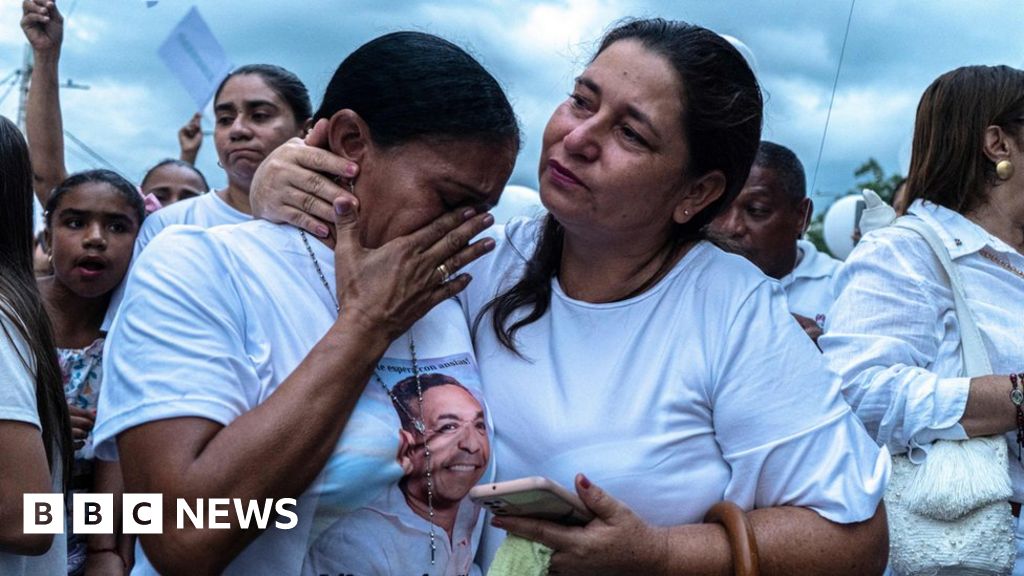 Luis Díaz: Colombians march for release of footballer's father