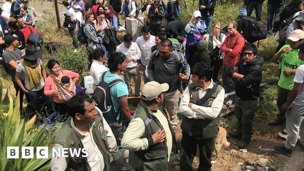 Machu Picchu train crash injures tourists
