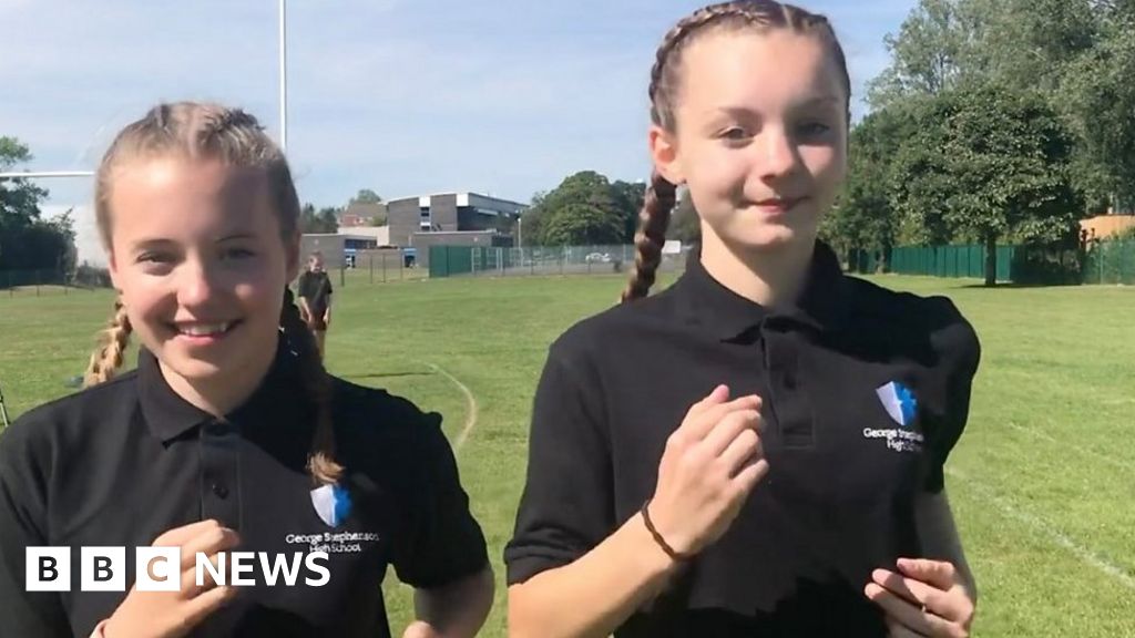 Newcastle schoolgirls start running club to boost confidence BBC News