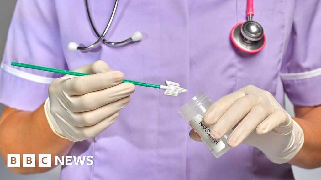 Smear tests of 3,000 women to be reviewed