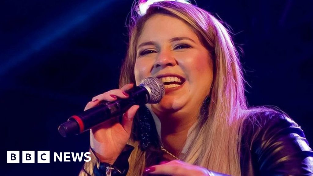 Marilia Mendonca: Popular Brazil singer dies in plane crash at 26