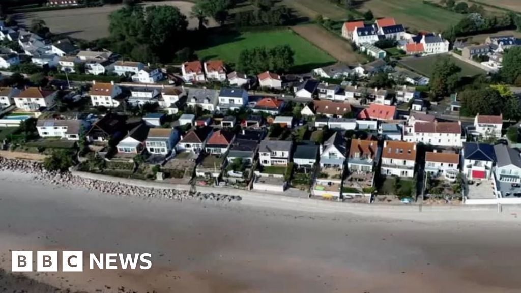 Average Jersey household spends £901 per week, figures show