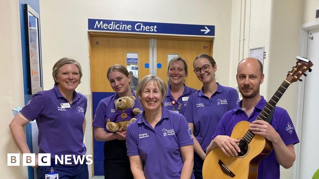 Teacher singing to ill children says 'it's humbling'