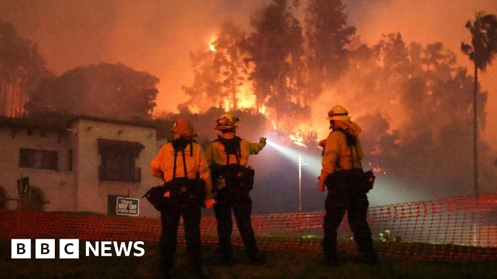 Fire evacuation order lifted for LA's Hollywood Hills West