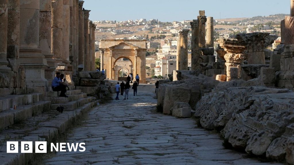 Jordan attack: Knifeman stabs Mexican tourists in Jerash