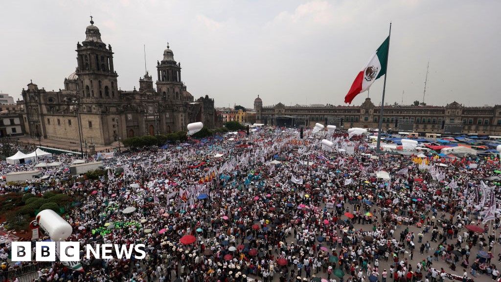 Съперниците за мексиканския президент провеждат последни митинги