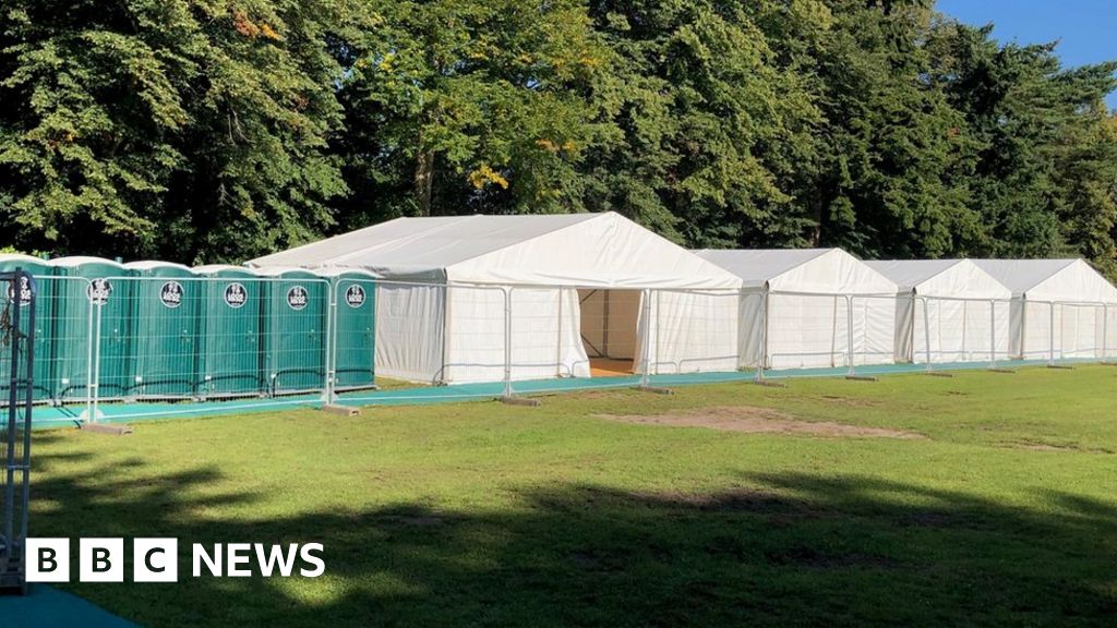 School Concrete Crisis: Ascot Pupils Move From Marquees To Classrooms