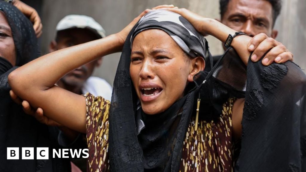 Scaffolding collapsed as people climbed to see Ethiopia church mural, eyewitness tells BBC