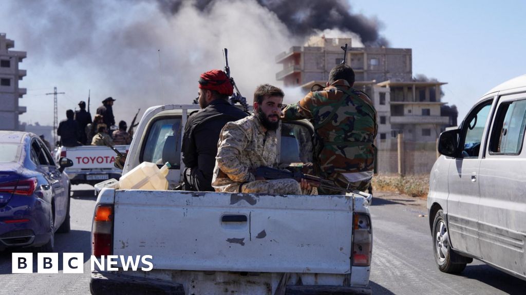 Syria: Israel bombs forces entering Druze city after deadly clashes thumbnail