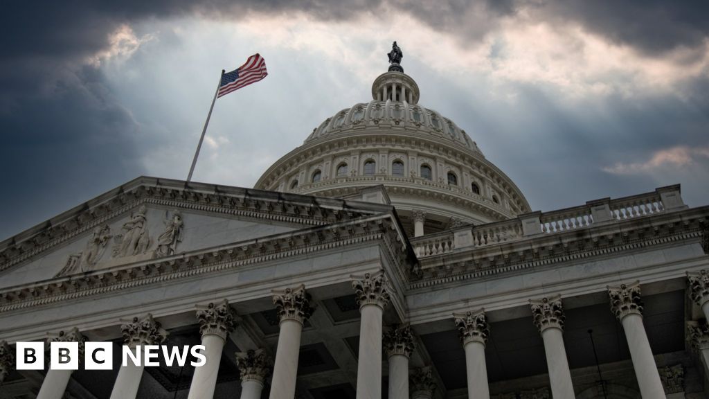 Amerykańscy prawodawcy osiągnęli porozumienie w sprawie tymczasowego uniknięcia zawieszenia działalności rządu