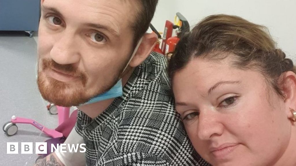 Leeds widow's cancer warning after husband dies aged 32
