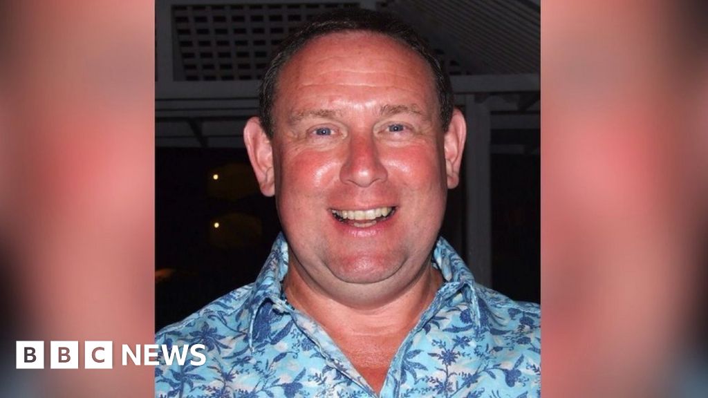 Home Office suspends ex-Met officer over racist WhatsApp chat