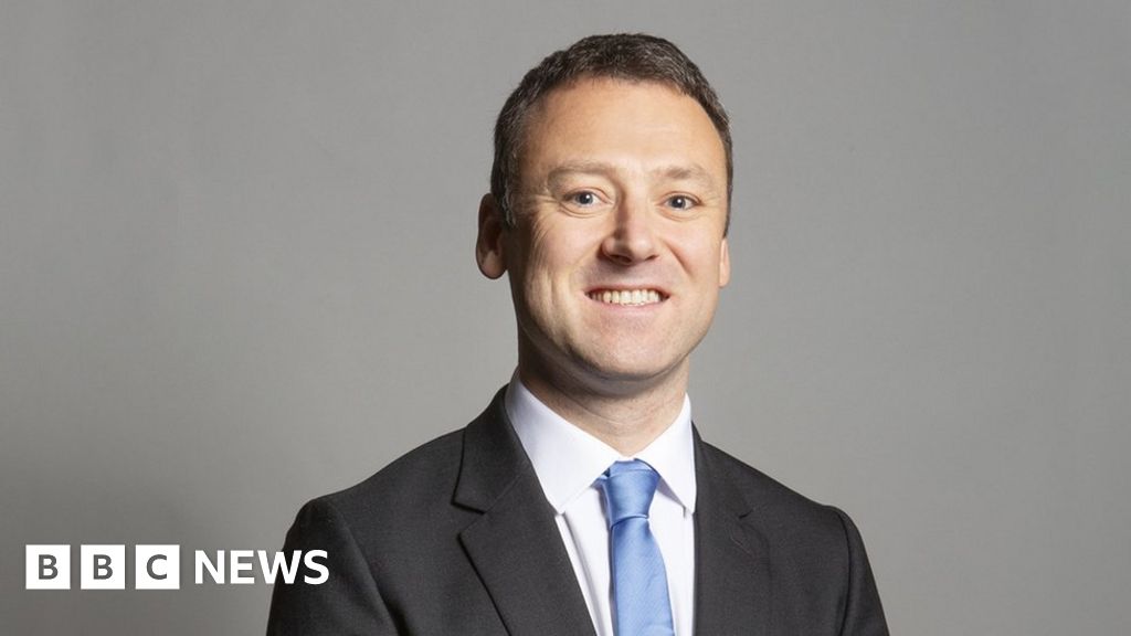 Tory MP Brendan Clarke-Smith defends 'learn how to budget' remarks