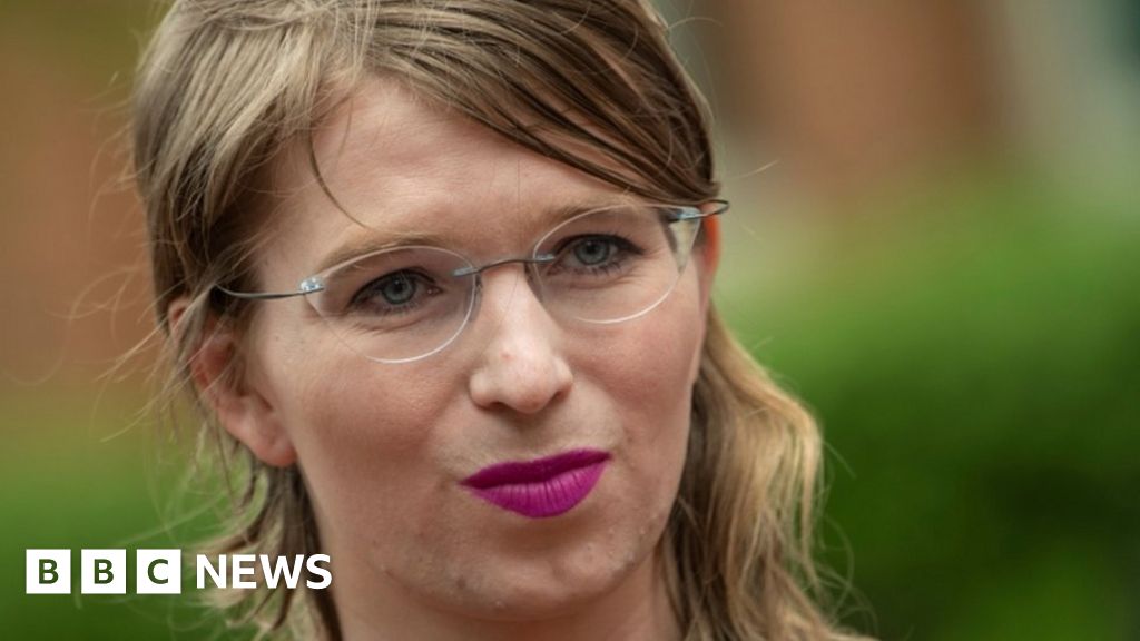Chelsea Manning Recovering After Suicide Attempt Lawyers Say Bbc News