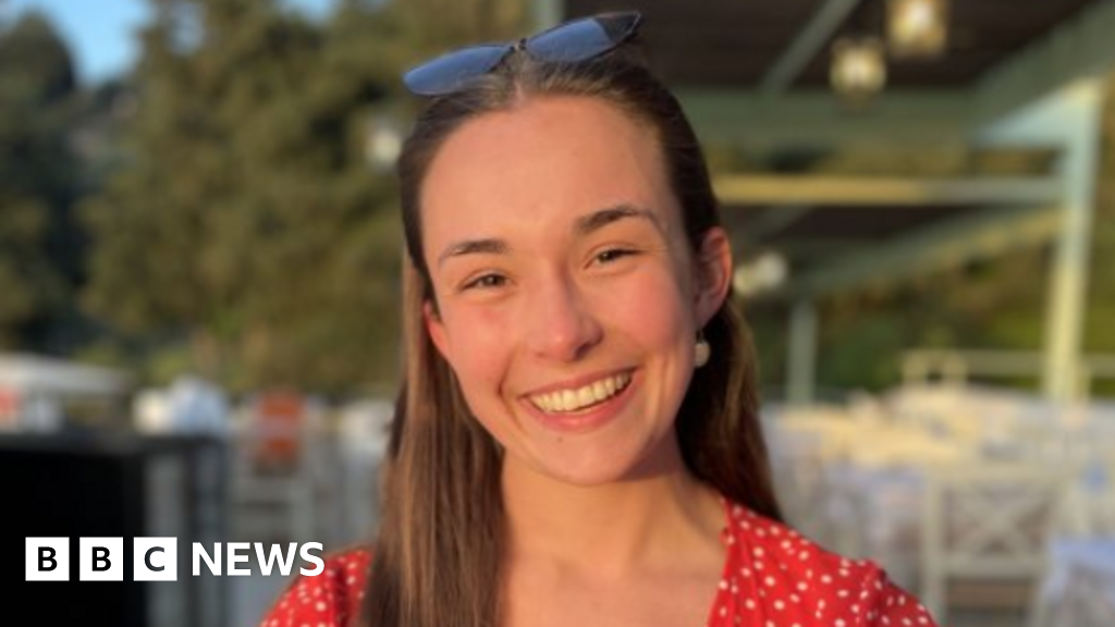 Woman who ‘lived hour by hour’ with anorexia welcomes new service