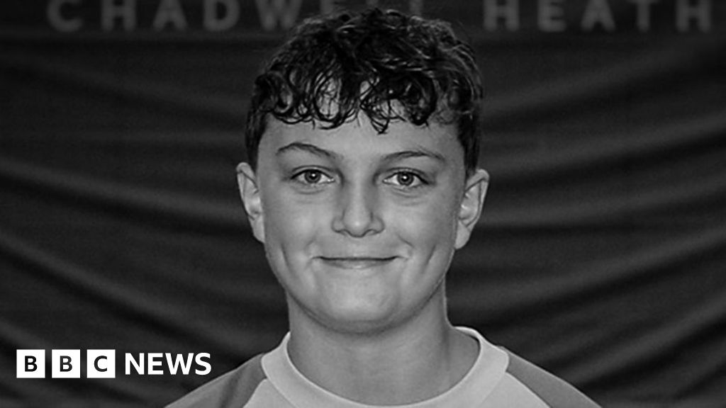 West Ham goalkeeper, 15, dies after cancer diagnosis