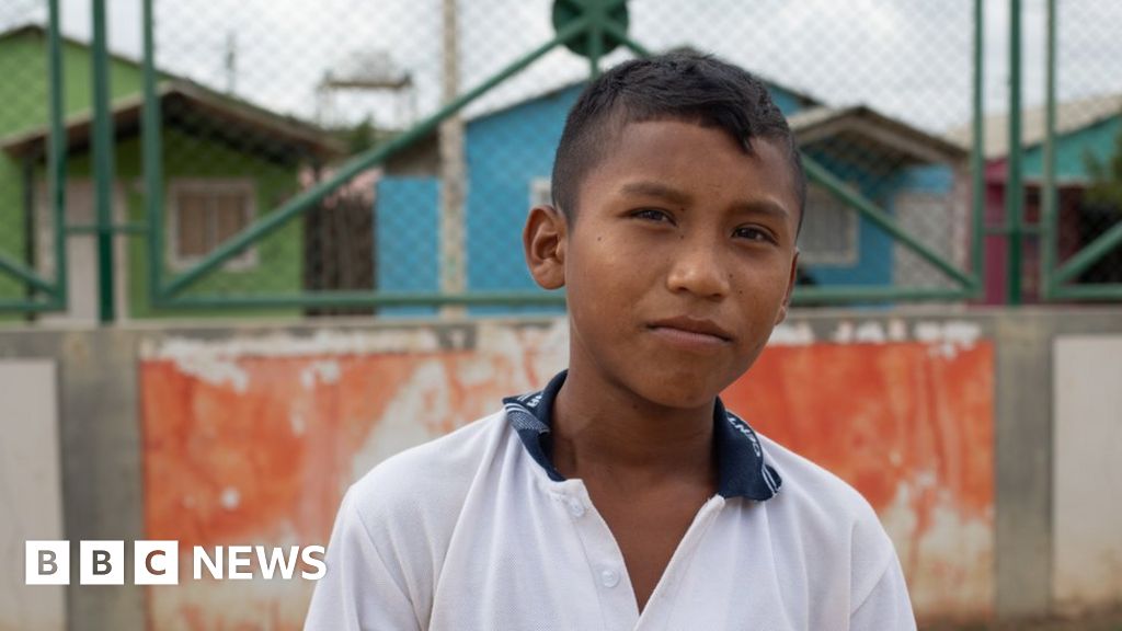 The children braving a risky border crossing to attend school