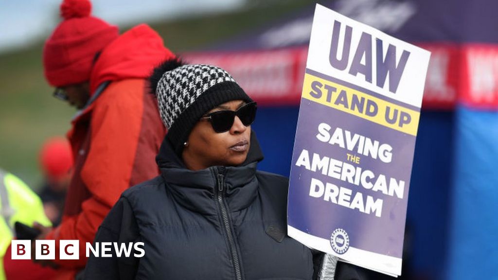 UAW strike: Ford and union agree record pay rise in tentative strike deal