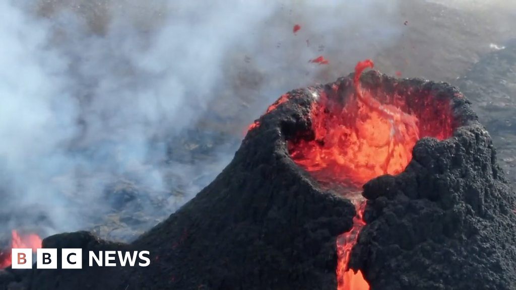 Iceland Close Up Drone Footage Of Volcanic Eruption Bbc News