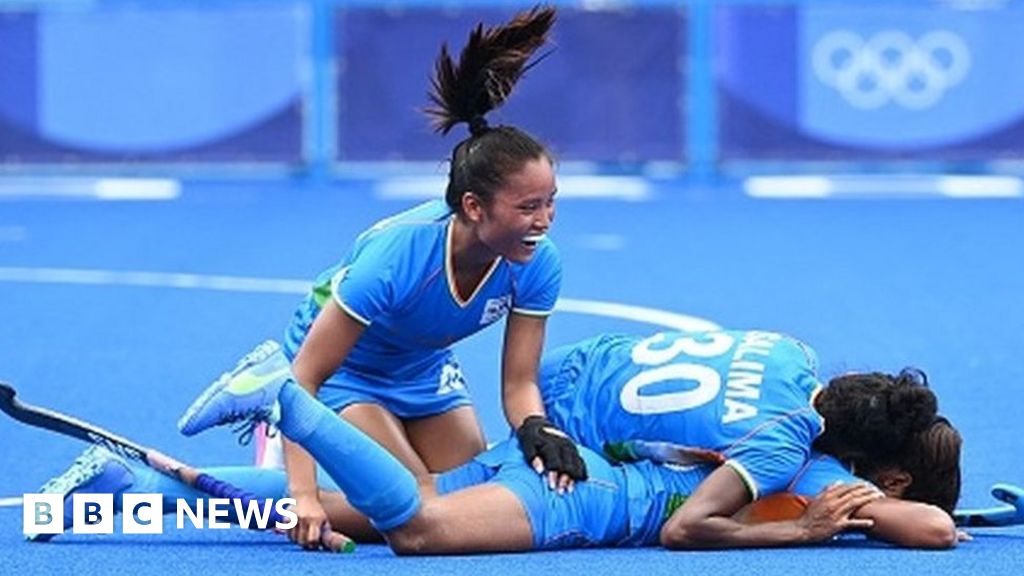 However, probably due to misunderstandings (hockey was identified with bandy or russian hockey in russia, not with the modern ice hockey rules developed in canada) the russian team left the organization. Olympic Hockey Nagano '98 : Tokyo Olympics: India rejoices at women's hockey team's ...