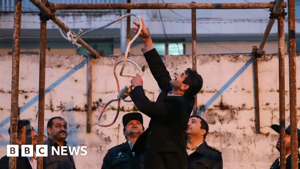 Iran executions see 'unprecedented spike' - Amnesty - BBC News