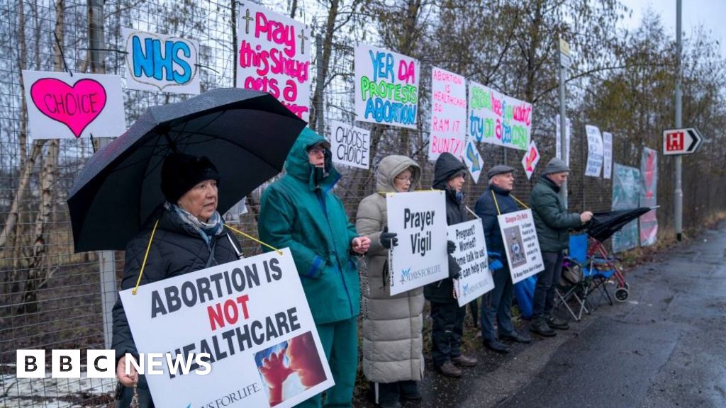 Abortion Clinic Buffer Zone Law Needed 'quickly' - Gray - BBC News