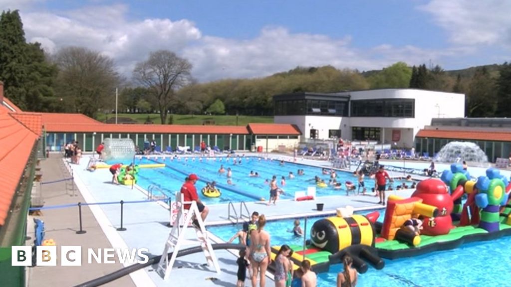 ponty swimming pool