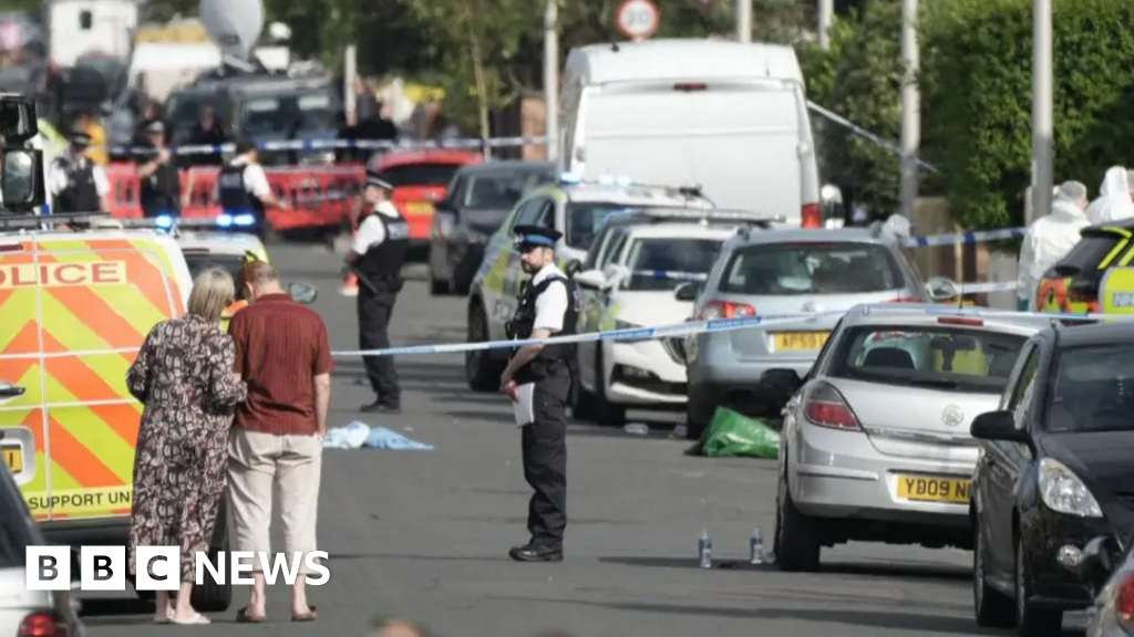 Home secretary pledges new power to stop violent attackers