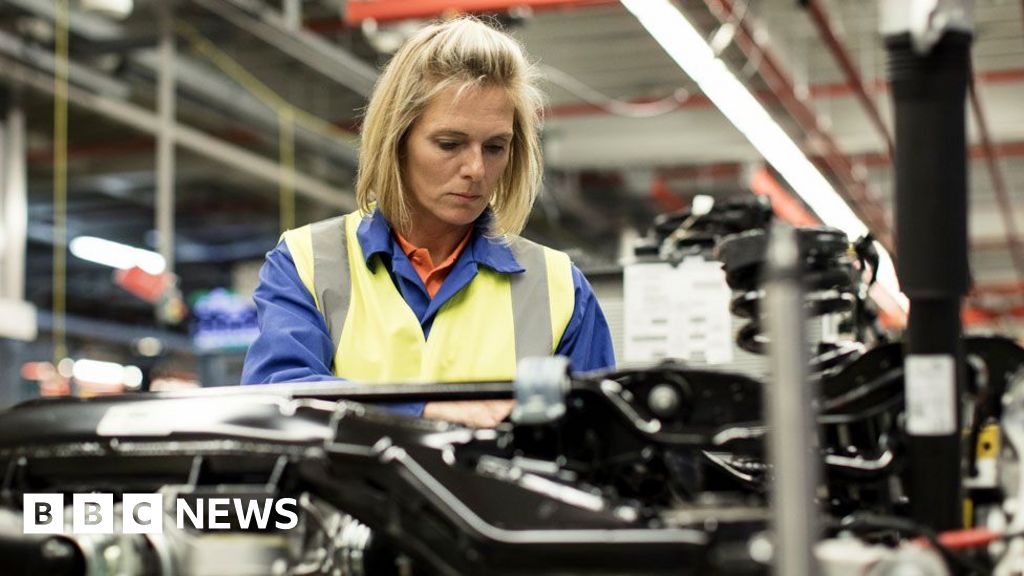 Interest rate cut hopes raised by slowing wage growth