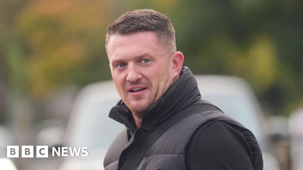 Tommy Robinson kehilangan tawaran pengadilan untuk menantang pemisahan penjara