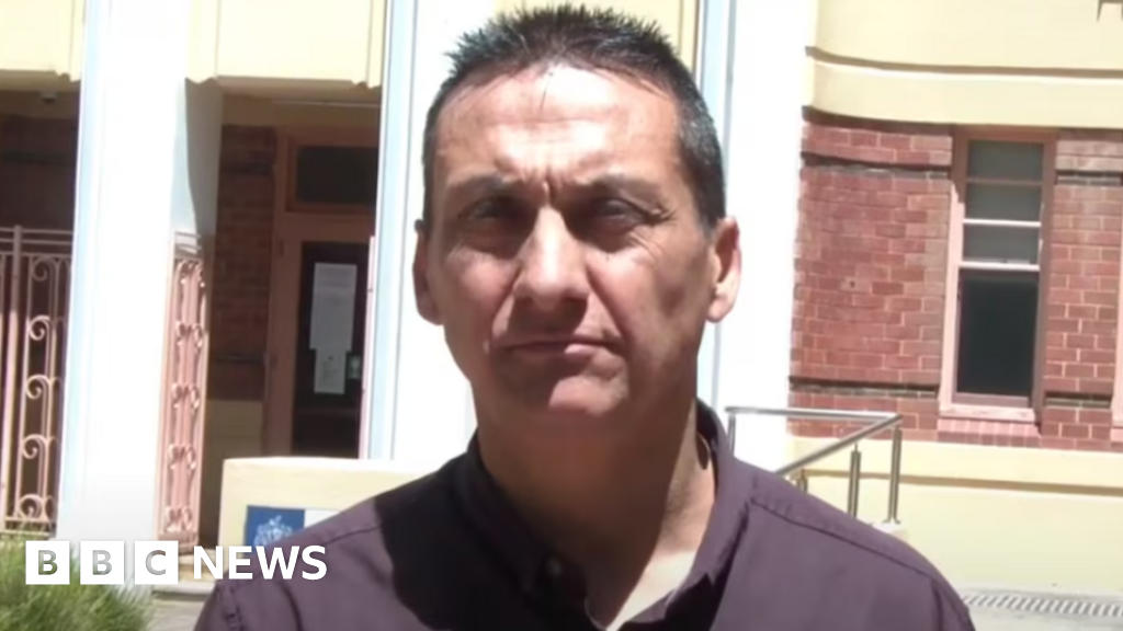 Who is Dezi Freeman, the sovereign citizen wanted for killing Australian police?