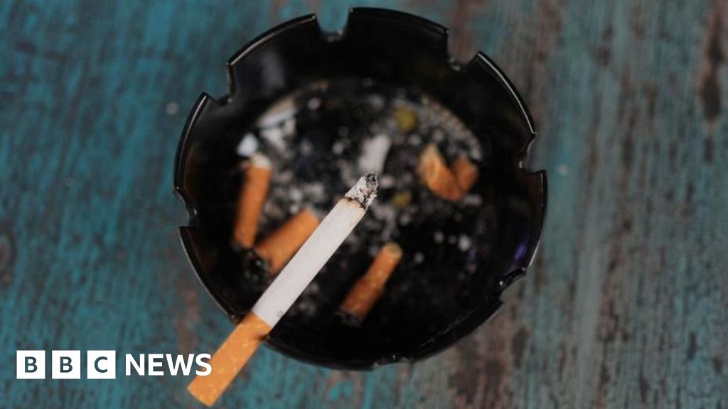 Oxfordshire's 'significant' drop in smoking rates