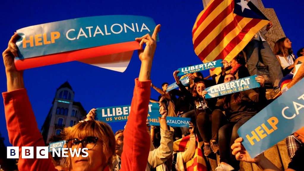 Catalonia Crisis: Spain Moves To Suspend Autonomy - BBC News