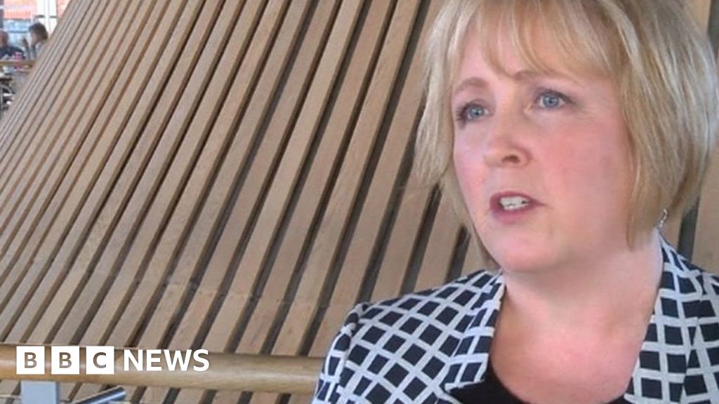 Conservative Suzy Davies: Why not teach pupils to save lives? - BBC News