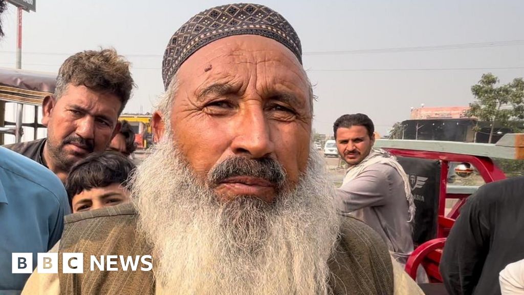 Afghan refugees forced to leave Pakistan say they have nothing