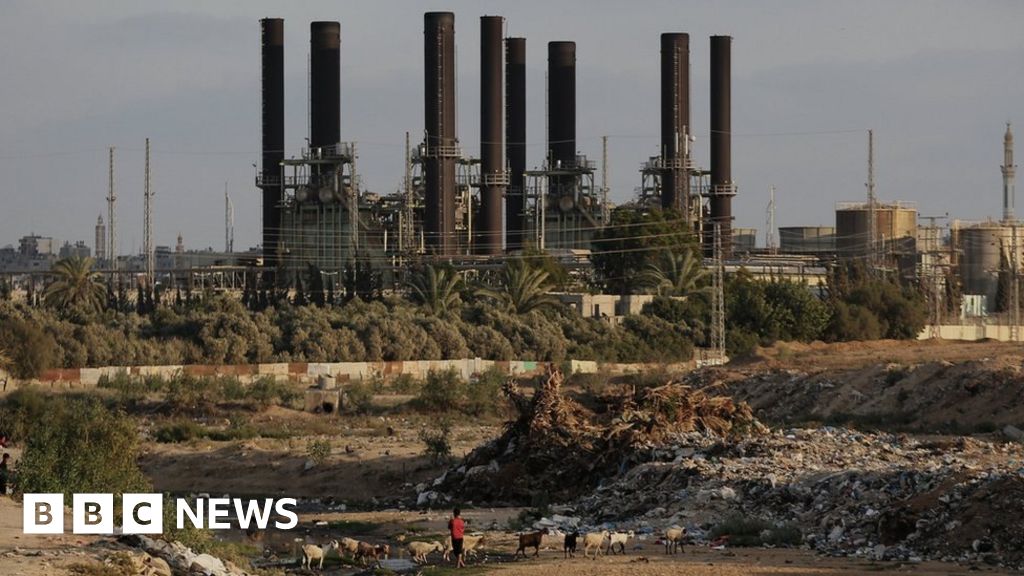 Gazas Only Power Plant Resumes After Egypt Fuel Delivery Bbc News