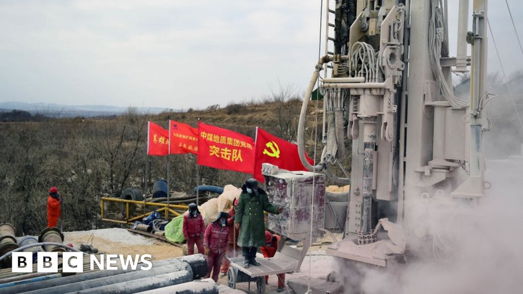 China mine rescue: Survivors to remain trapped at least two more weeks - BBC News